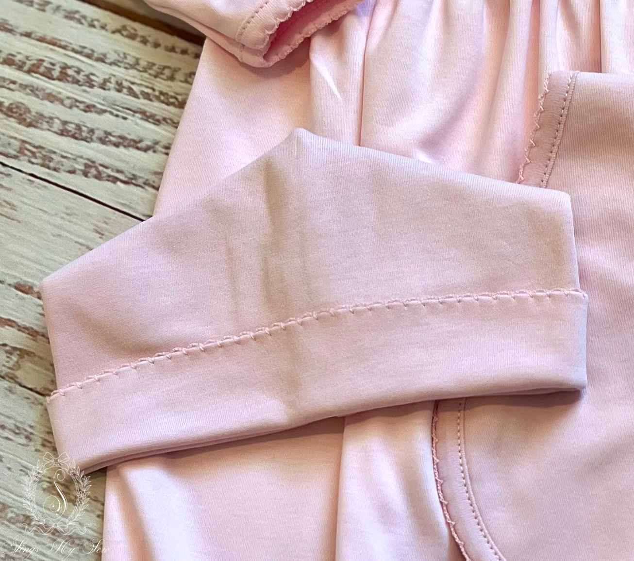 Picot Trimmed Gown (Solid Pink)